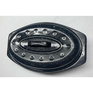 Original Vintage Farmhouse Enamelware Black Speckled Robin Roaster w/ Lid r1